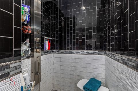 Tiny photo for 527 E Main Street, Ottawa, IL 61350 (MLS # 12494855)