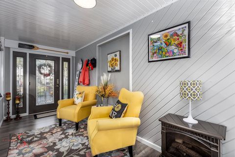 Tiny photo for 527 E Main Street, Ottawa, IL 61350 (MLS # 12494855)