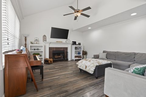 Tiny photo for 12 Boardwalk Circle, Bloomington, IL 61701 (MLS # 12646356)