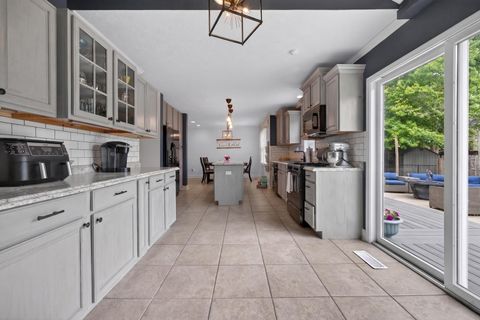 Tiny photo for 12 Boardwalk Circle, Bloomington, IL 61701 (MLS # 12646356)