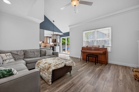Tiny photo for 12 Boardwalk Circle, Bloomington, IL 61701 (MLS # 12646356)