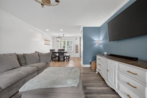 Tiny photo for 12 Boardwalk Circle, Bloomington, IL 61701 (MLS # 12646356)