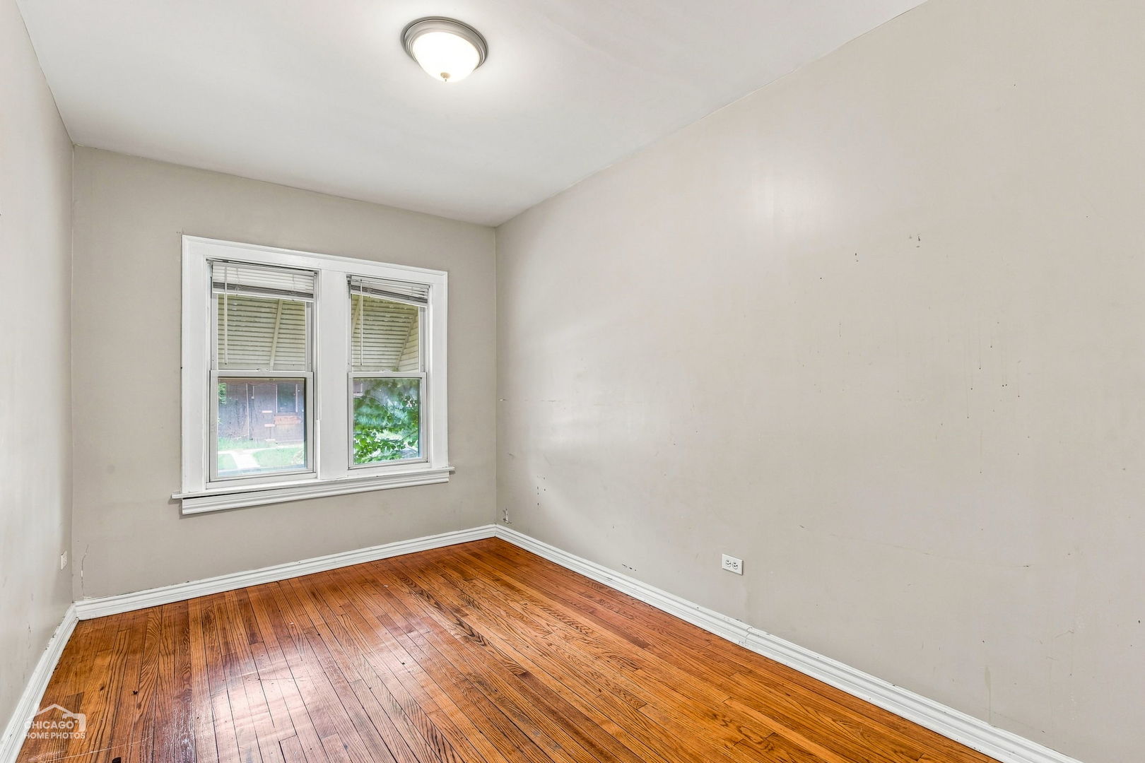 610 E 87TH Place