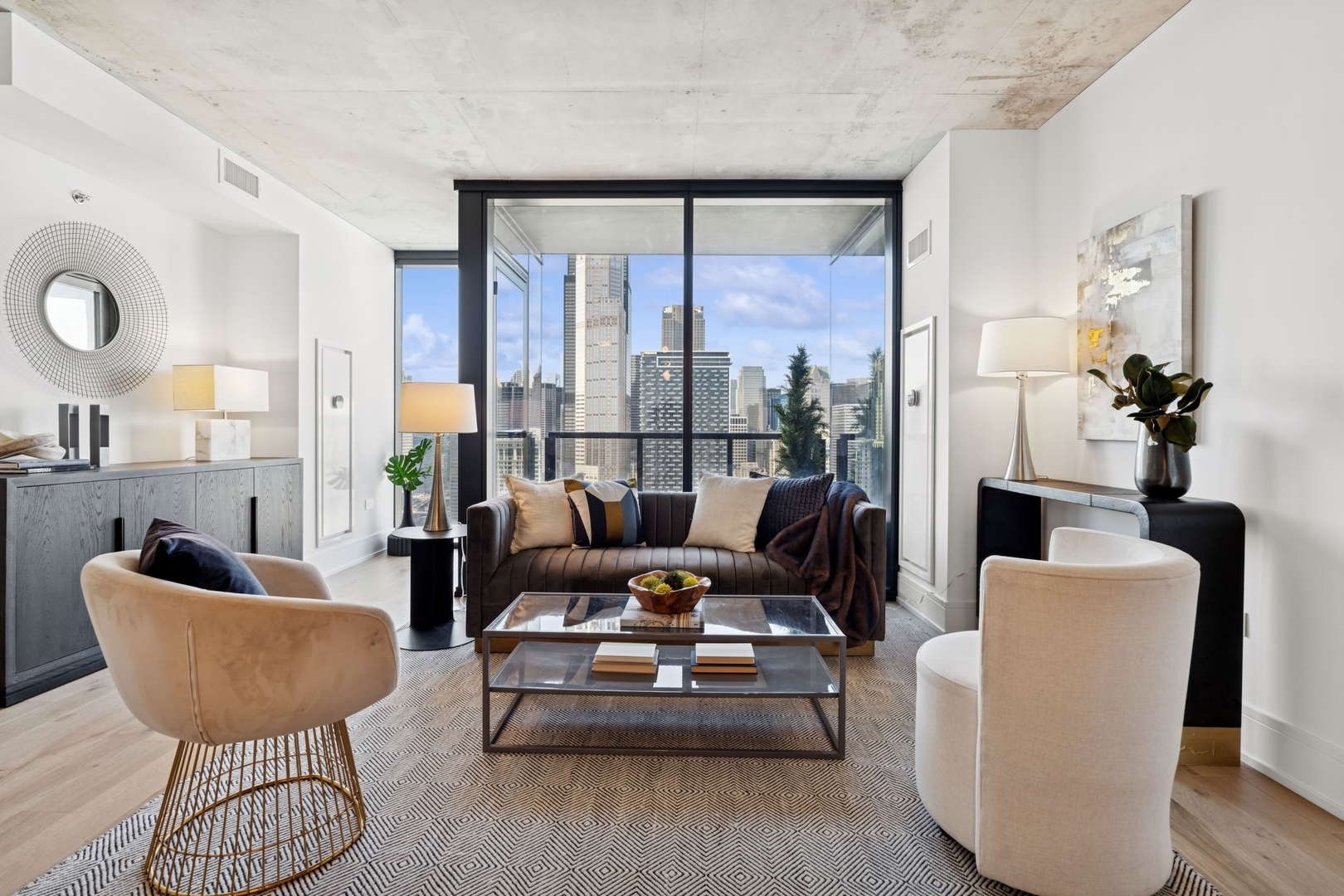 234 W Polk Street 2810