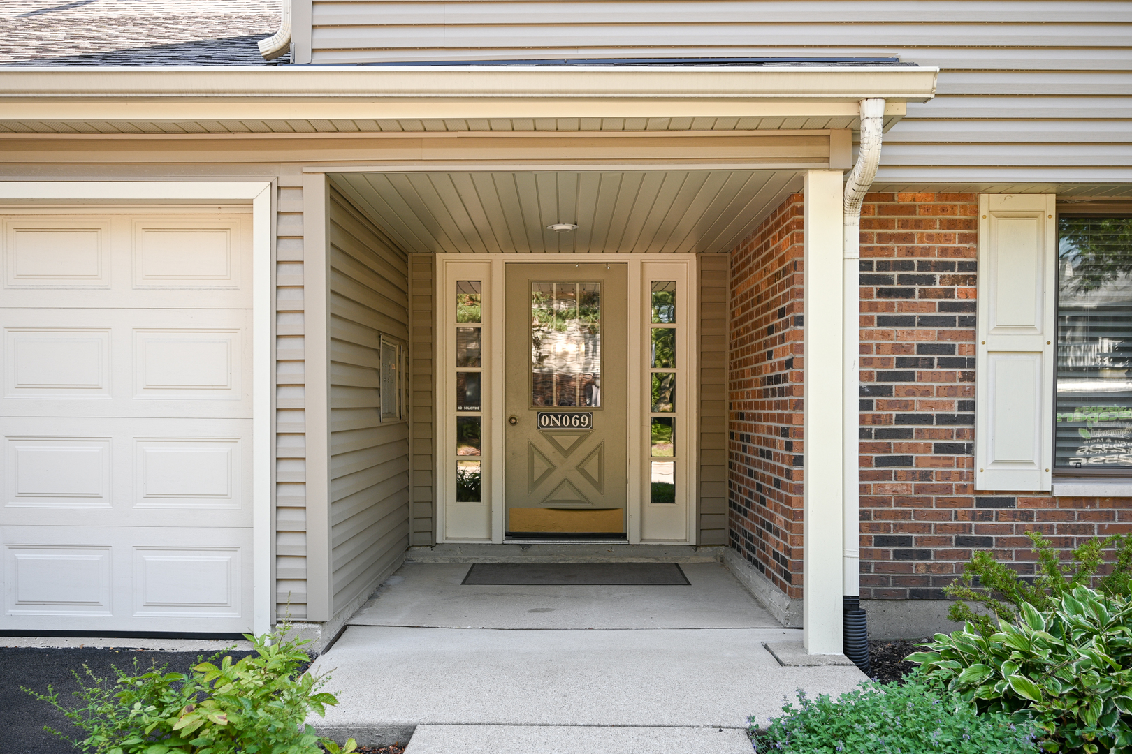 0N069 Windermere Road 2301