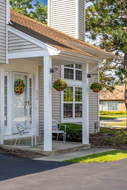 Tiny photo for 272 Juniper Circle, Streamwood, IL 60107 (MLS # 12446471)