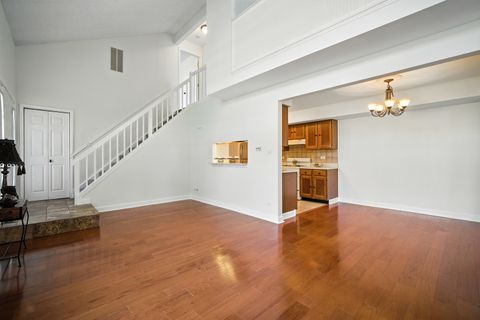 Tiny photo for 272 Juniper Circle, Streamwood, IL 60107 (MLS # 12446471)