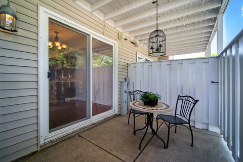 Tiny photo for 272 Juniper Circle, Streamwood, IL 60107 (MLS # 12446471)
