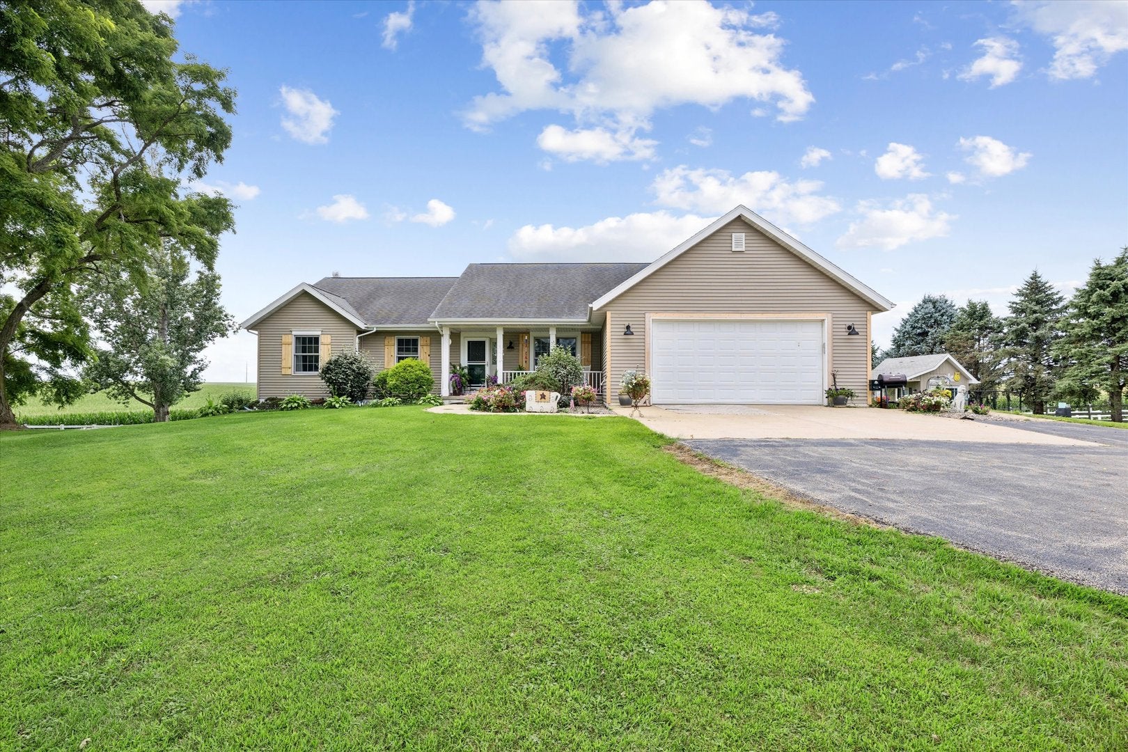 12433 Prairie Center Road
