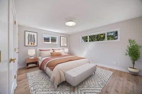 Tiny photo for 1025 N KNIGHT Avenue, Park Ridge, IL 60068 (MLS # 12497417)