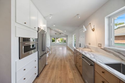 Tiny photo for 1025 N KNIGHT Avenue, Park Ridge, IL 60068 (MLS # 12497417)