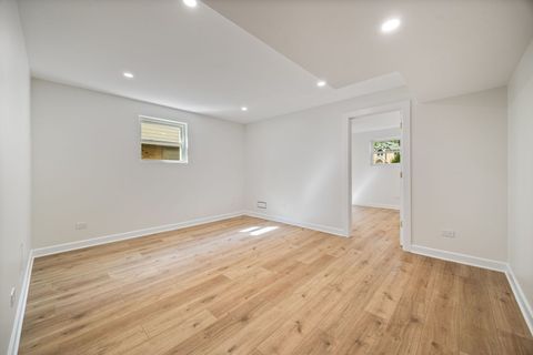 Tiny photo for 1025 N KNIGHT Avenue, Park Ridge, IL 60068 (MLS # 12497417)