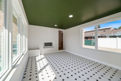 Tiny photo for 1025 N KNIGHT Avenue, Park Ridge, IL 60068 (MLS # 12497417)