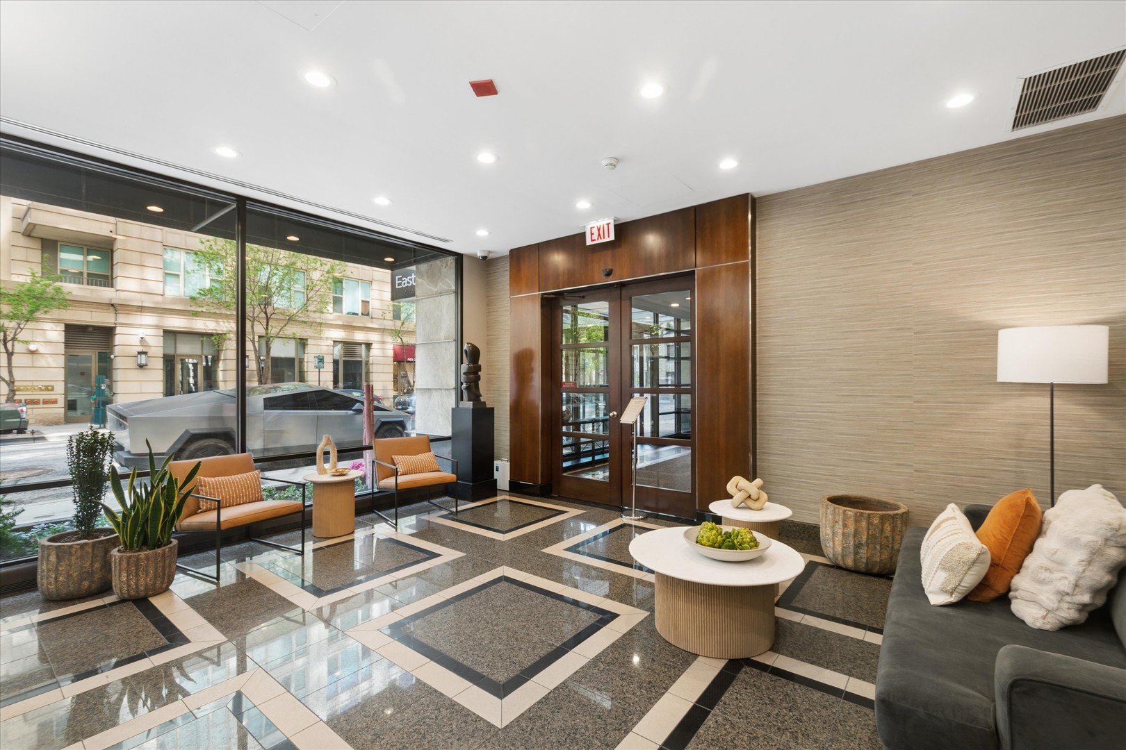 30 E Huron Street 2207