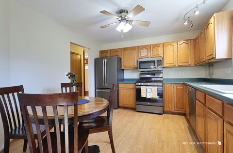 Tiny photo for 3338 Cottonwood Court, McHenry, IL 60051 (MLS # 12603847)