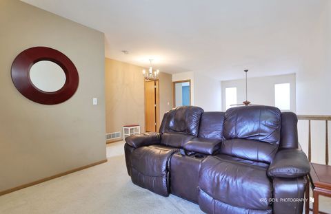 Tiny photo for 3338 Cottonwood Court, McHenry, IL 60051 (MLS # 12603847)