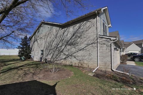 Tiny photo for 3338 Cottonwood Court, McHenry, IL 60051 (MLS # 12603847)