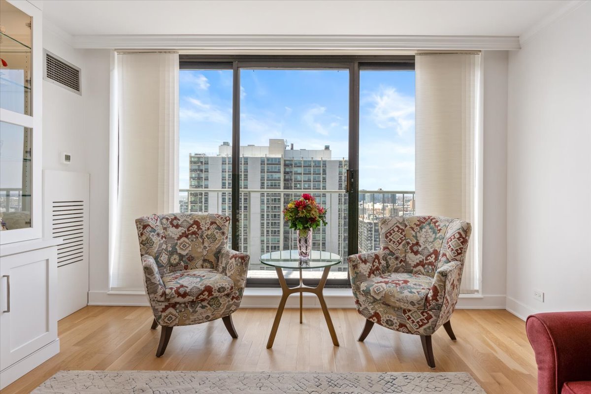 1250 N Dearborn Parkway 24E