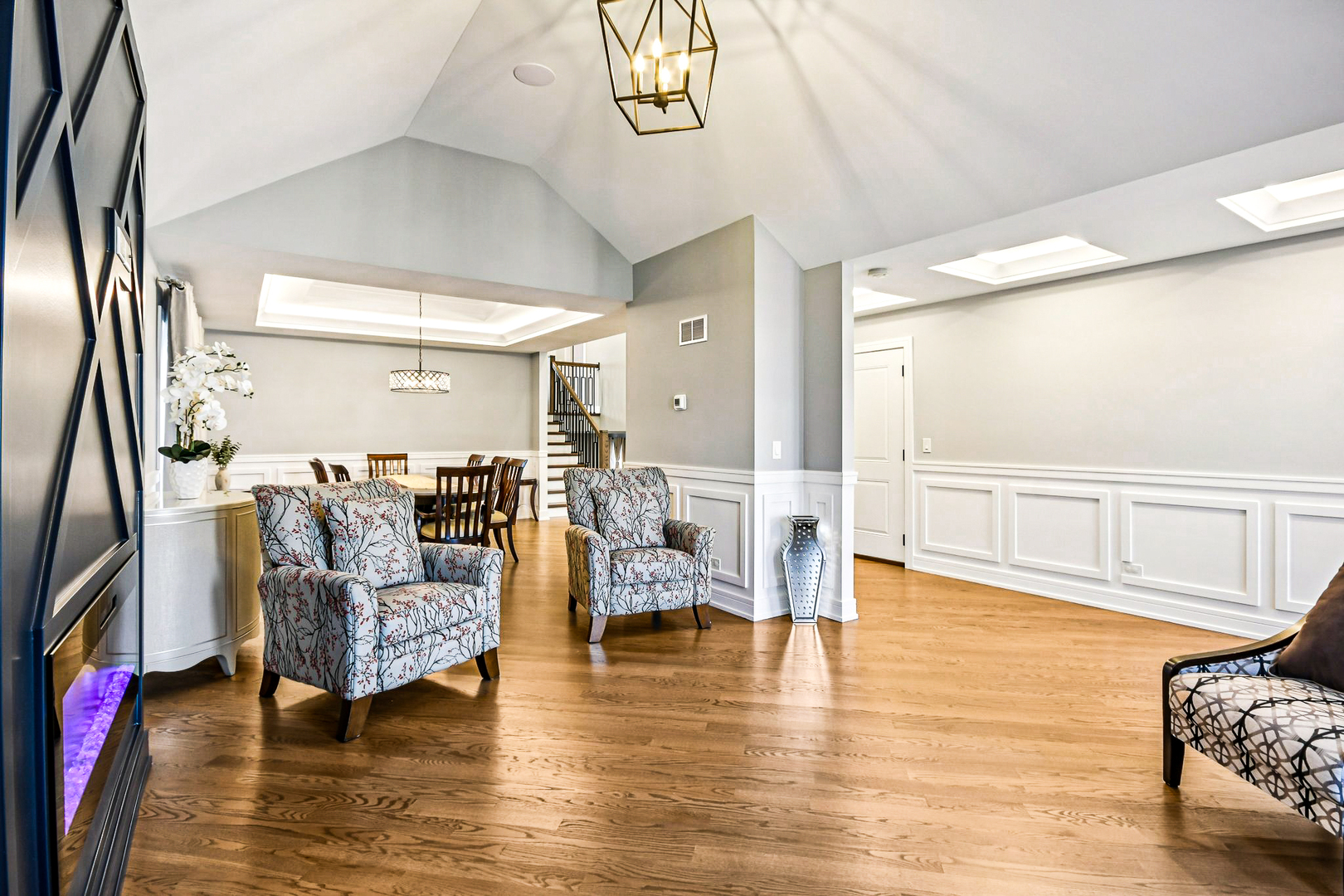 8200 S Normandy Avenue