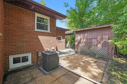 Tiny photo for 3755 EMERALD Avenue, Steger, IL 60475 (MLS # 12458214)
