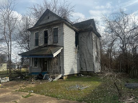 Tiny photo for 811 22nd Street, Cairo, IL 62914 (MLS # 12582778)