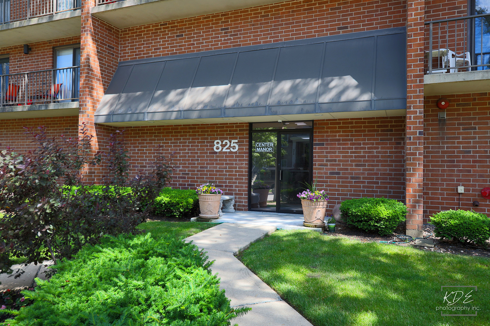View Des Plaines, IL 60016 condo