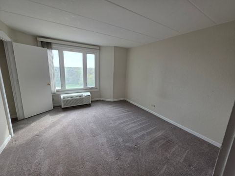 Tiny photo for 1 Renaissance Place #720, Palatine, IL 60067 (MLS # 12625704)