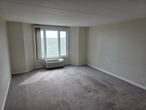 Tiny photo for 1 Renaissance Place #720, Palatine, IL 60067 (MLS # 12625704)