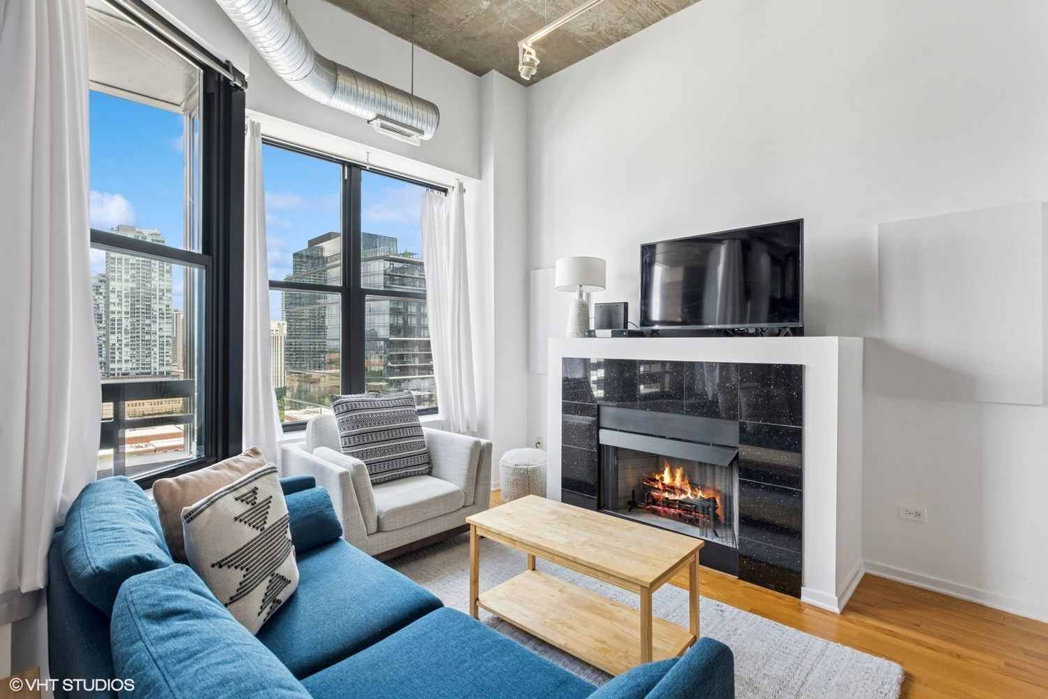 849 N Franklin Street 1405