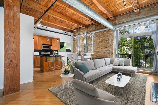 1740 N MAPLEWOOD Avenue 218