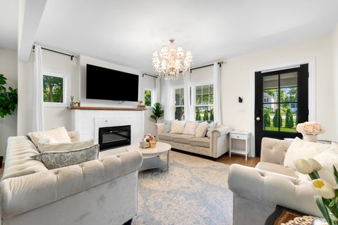 Tiny photo for 300 Geneva Road, Glen Ellyn, IL 60137 (MLS # 12728456)