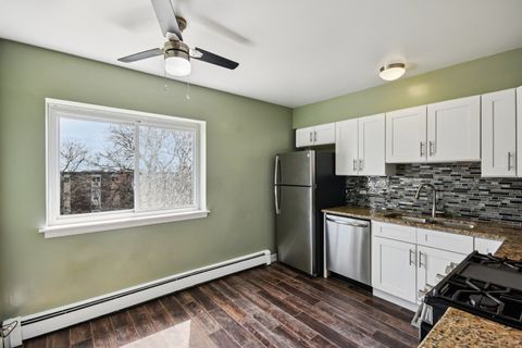 Tiny photo for 1331 S Finley Road #413, Lombard, IL 60148 (MLS # 12617328)