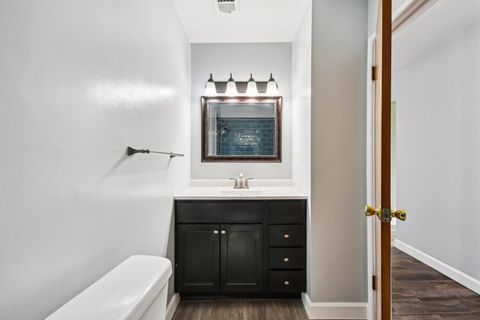 Tiny photo for 1331 S Finley Road #413, Lombard, IL 60148 (MLS # 12617328)