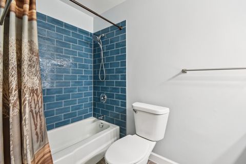 Tiny photo for 1331 S Finley Road #413, Lombard, IL 60148 (MLS # 12617328)