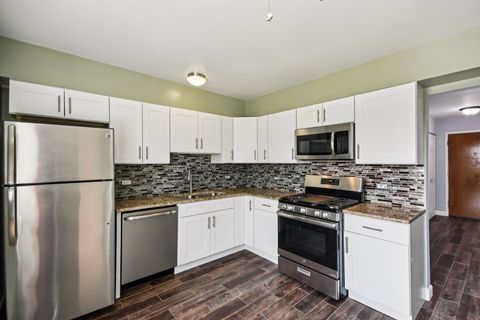 Tiny photo for 1331 S Finley Road #413, Lombard, IL 60148 (MLS # 12617328)