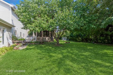 Tiny photo for 723 Queens Gate Circle, Sugar Grove, IL 60554 (MLS # 12499511)