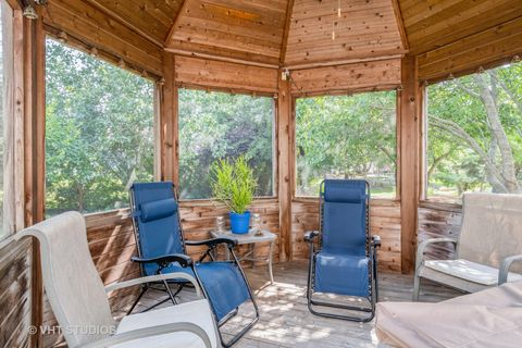 Tiny photo for 723 Queens Gate Circle, Sugar Grove, IL 60554 (MLS # 12499511)