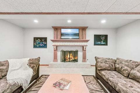 Tiny photo for 25246 N Abbey Glenn Drive, Hawthorn Woods, IL 60047 (MLS # 12605713)