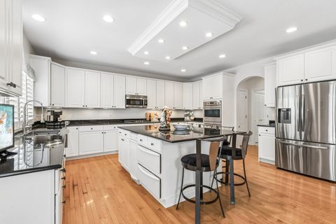 Tiny photo for 25246 N Abbey Glenn Drive, Hawthorn Woods, IL 60047 (MLS # 12605713)