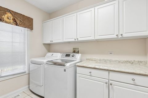 Tiny photo for 25246 N Abbey Glenn Drive, Hawthorn Woods, IL 60047 (MLS # 12605713)