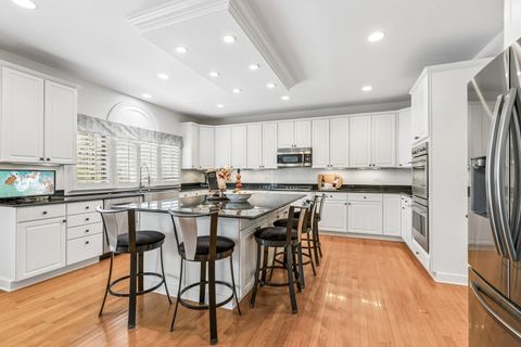 Tiny photo for 25246 N Abbey Glenn Drive, Hawthorn Woods, IL 60047 (MLS # 12605713)