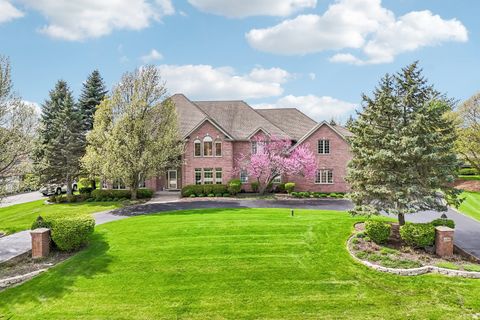 Photo of 25246 N Abbey Glenn Drive, Hawthorn Woods, IL 60047 (MLS # 12605713)