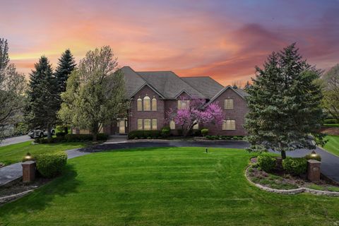 Tiny photo for 25246 N Abbey Glenn Drive, Hawthorn Woods, IL 60047 (MLS # 12605713)
