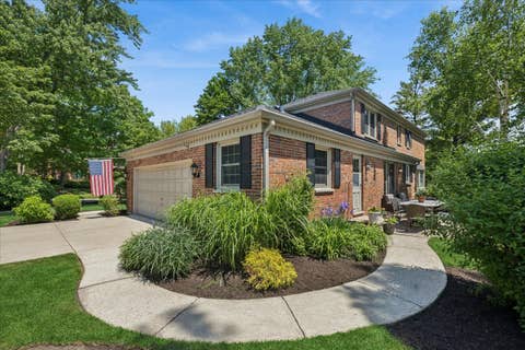 Tiny photo for 311 Hyatt Drive, Libertyville, IL 60048 (MLS # 12651435)