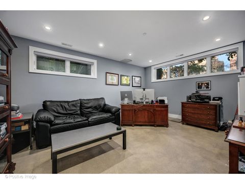 Tiny photo for 2107 W Bradley Place, Chicago, IL 60618 (MLS # 12638727)