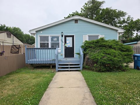 Photo of 516 N Lancaster Avenue, Aurora, IL 60506 (MLS # 12412408)