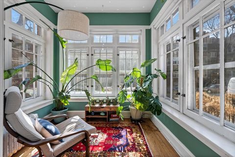 Tiny photo for 1418 W Rosemont Avenue #1W, Chicago, IL 60660 (MLS # 12584463)