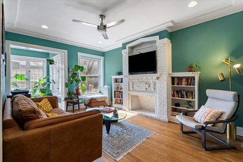 Tiny photo for 1418 W Rosemont Avenue #1W, Chicago, IL 60660 (MLS # 12584463)