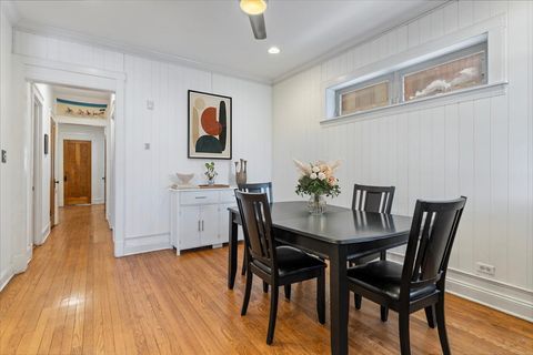 Tiny photo for 1418 W Rosemont Avenue #1W, Chicago, IL 60660 (MLS # 12584463)