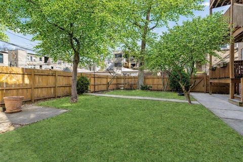 Tiny photo for 1418 W Rosemont Avenue #1W, Chicago, IL 60660 (MLS # 12584463)